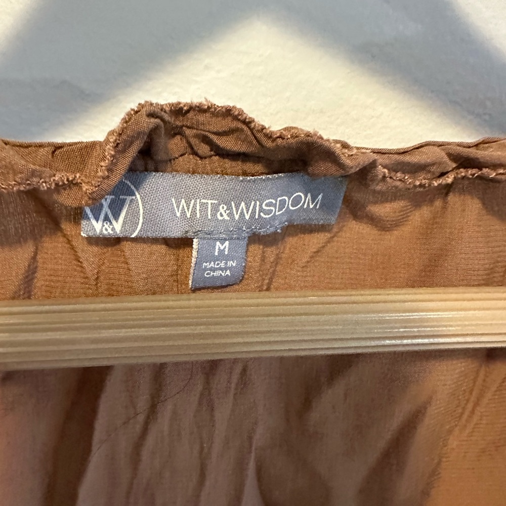 Wit&wisdom popover shirt size medium - Picture 2 of 3